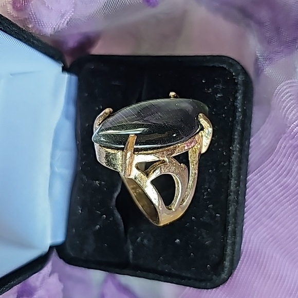 Ring - Picture 2 of 6